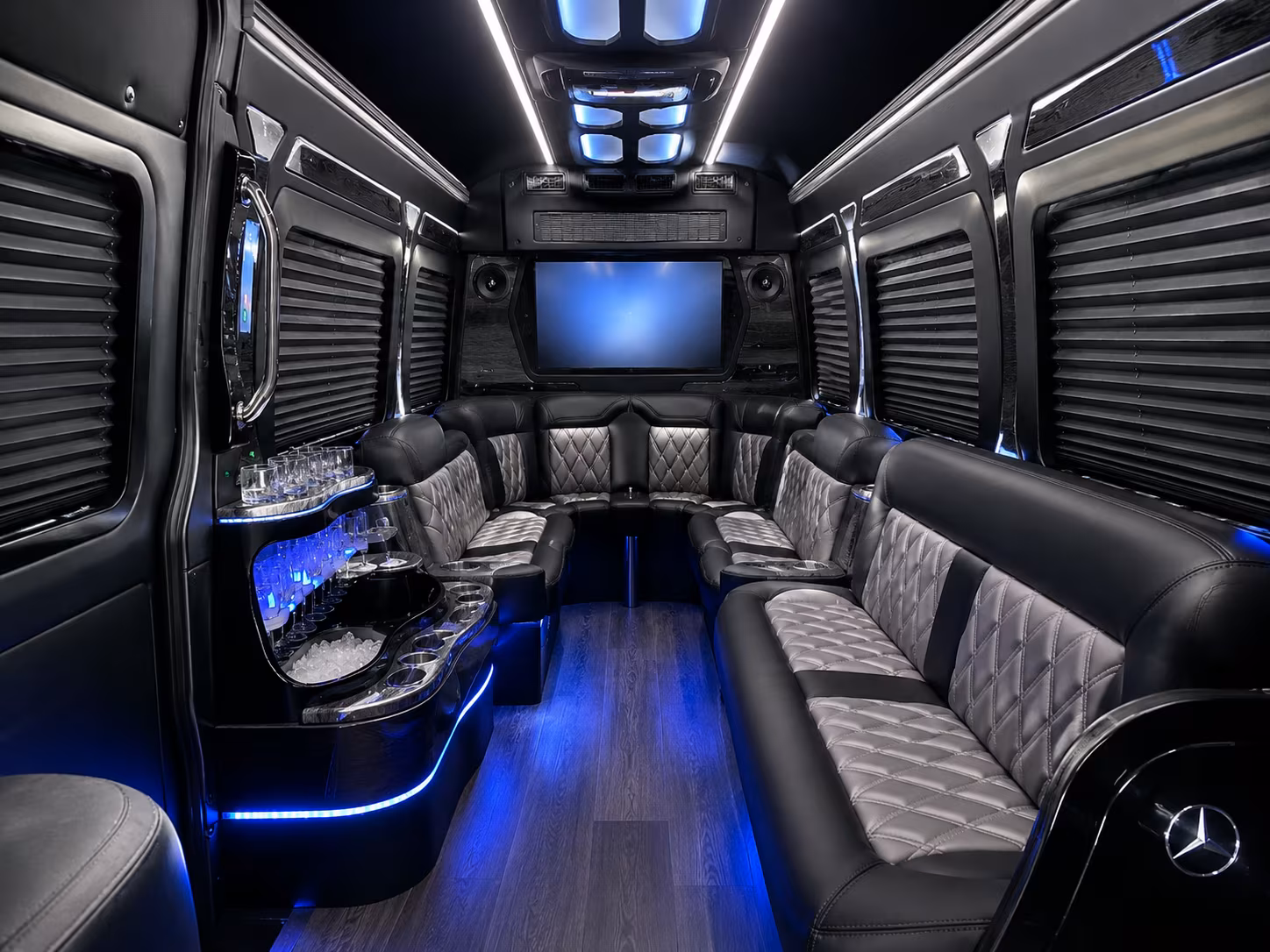 bachelor and bachelorette bus rentals in lincoln nebraska
