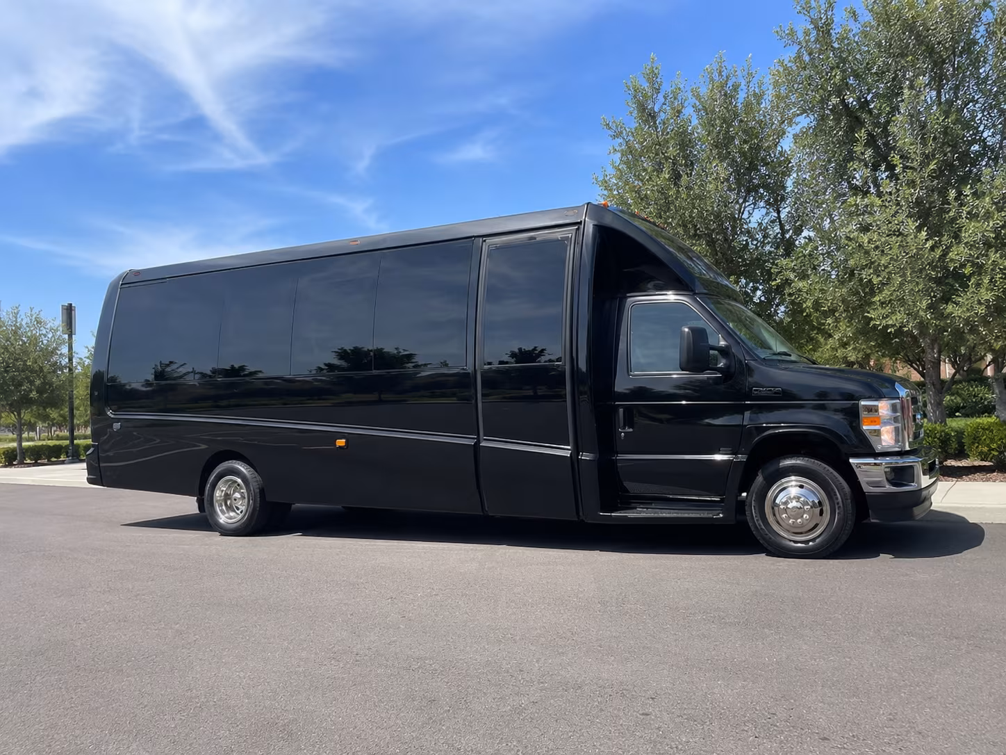 bus rentals for lincoln mission and outreach group transportation
