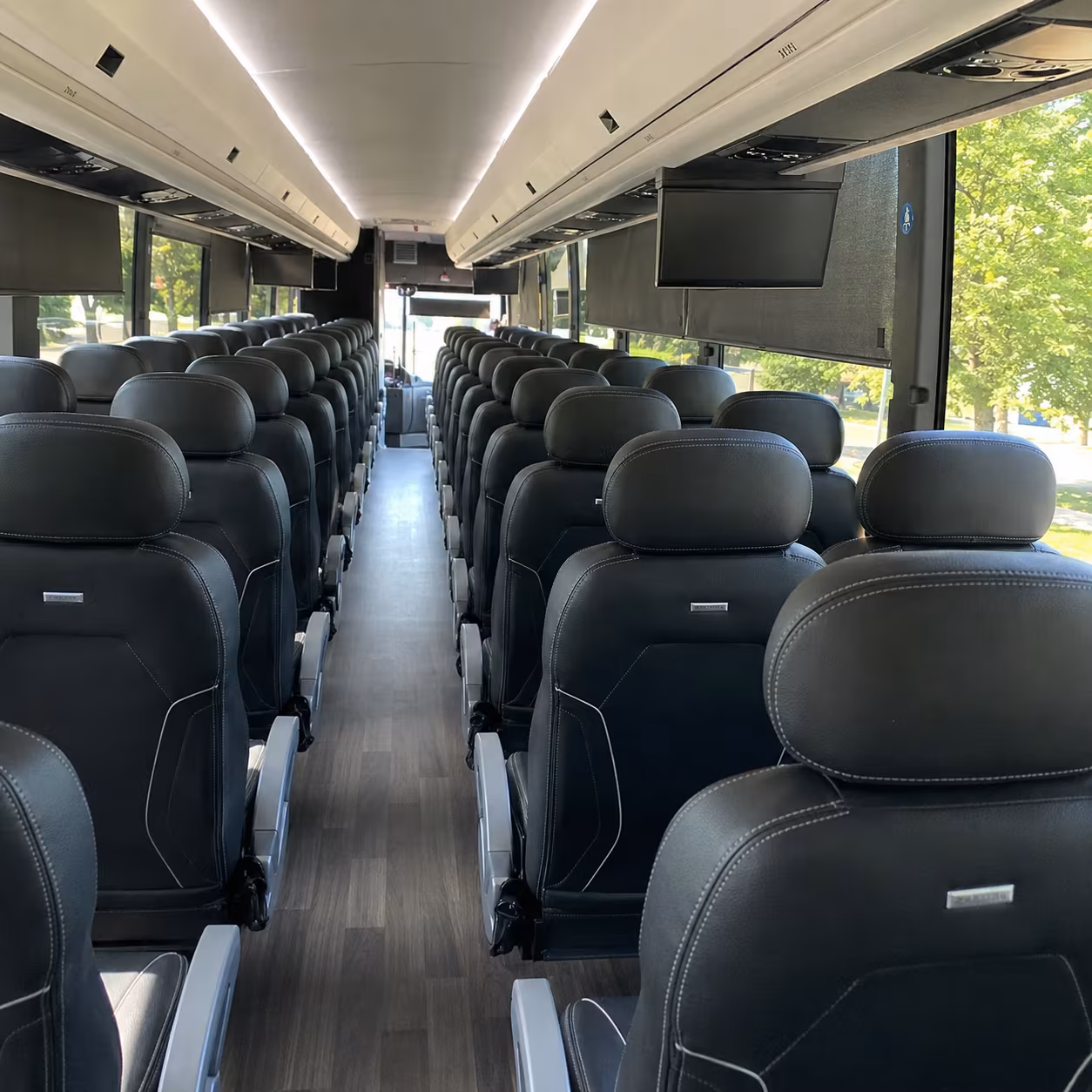 charter buses for conventions and corporate events at pinnacle bank arena