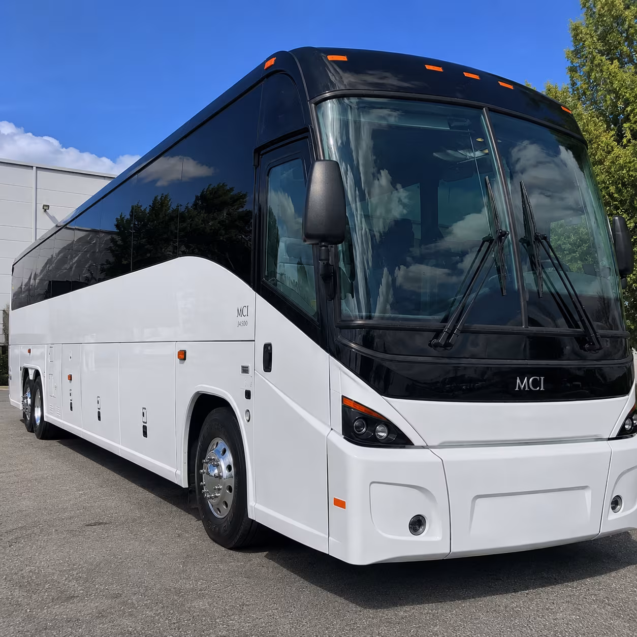 charter buses to pinnacle bank arena shows in lincoln