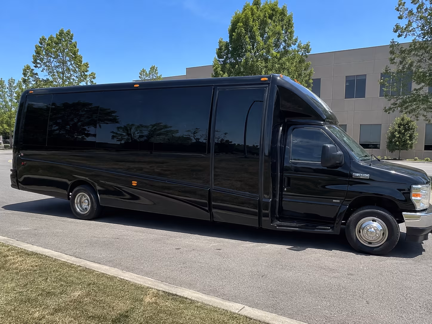 husker volleyball basketball games at pinnacle bank arena party bus