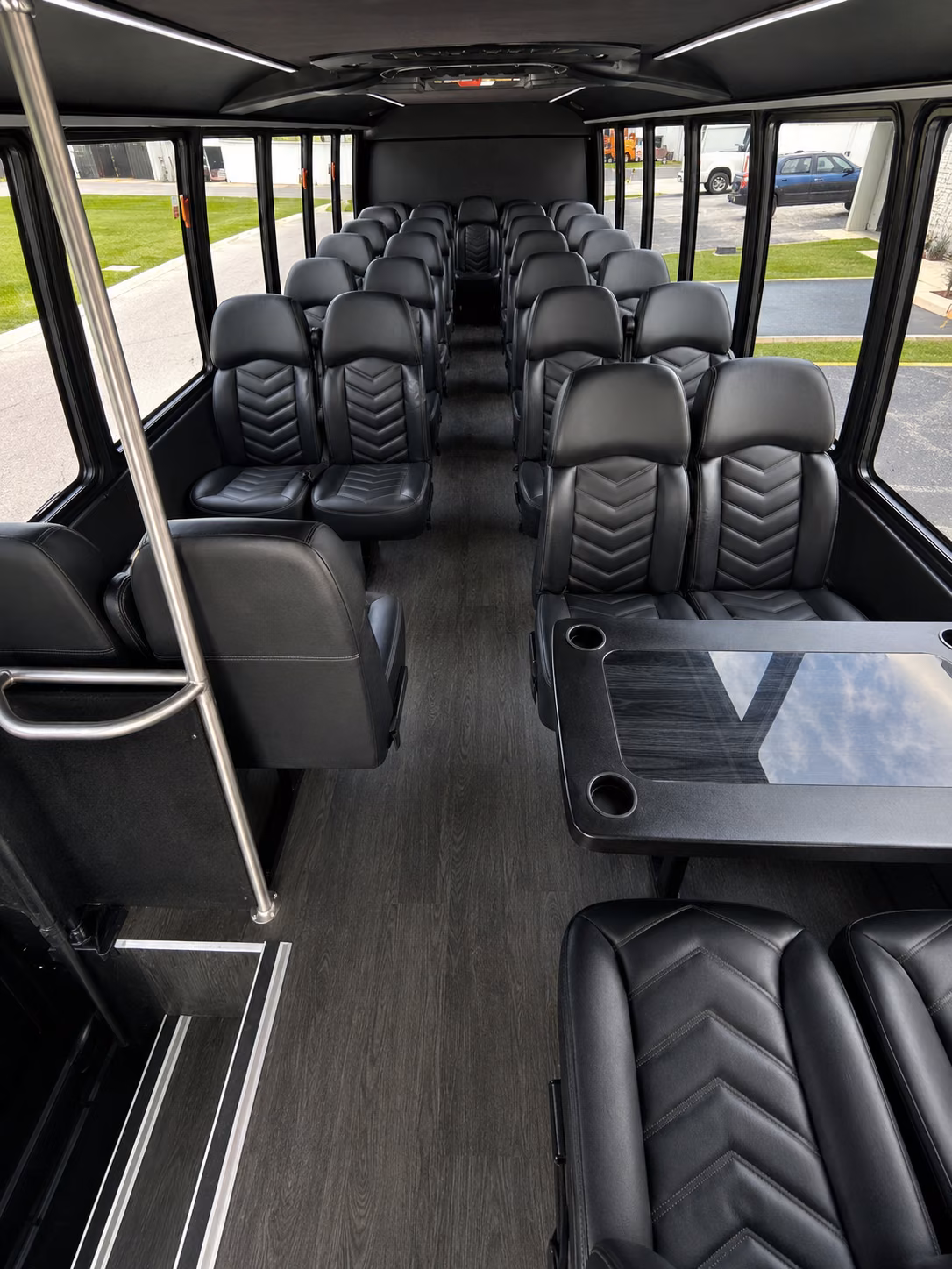 lincoln 20 passenger minibus interior