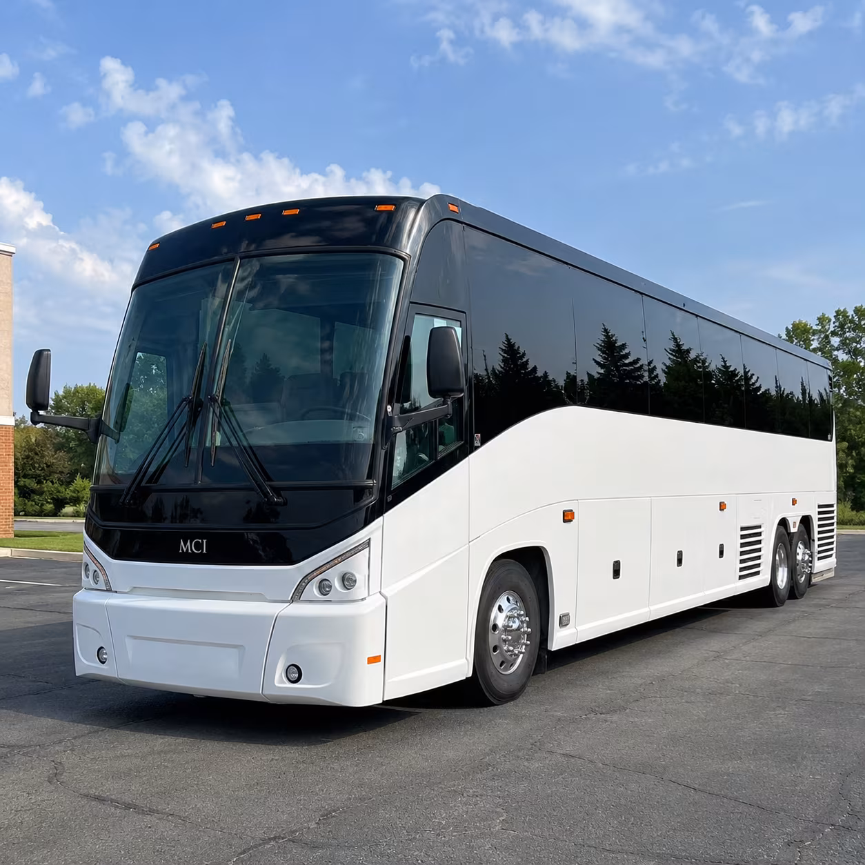 lincoln airport hotel shuttle buses for large groups
