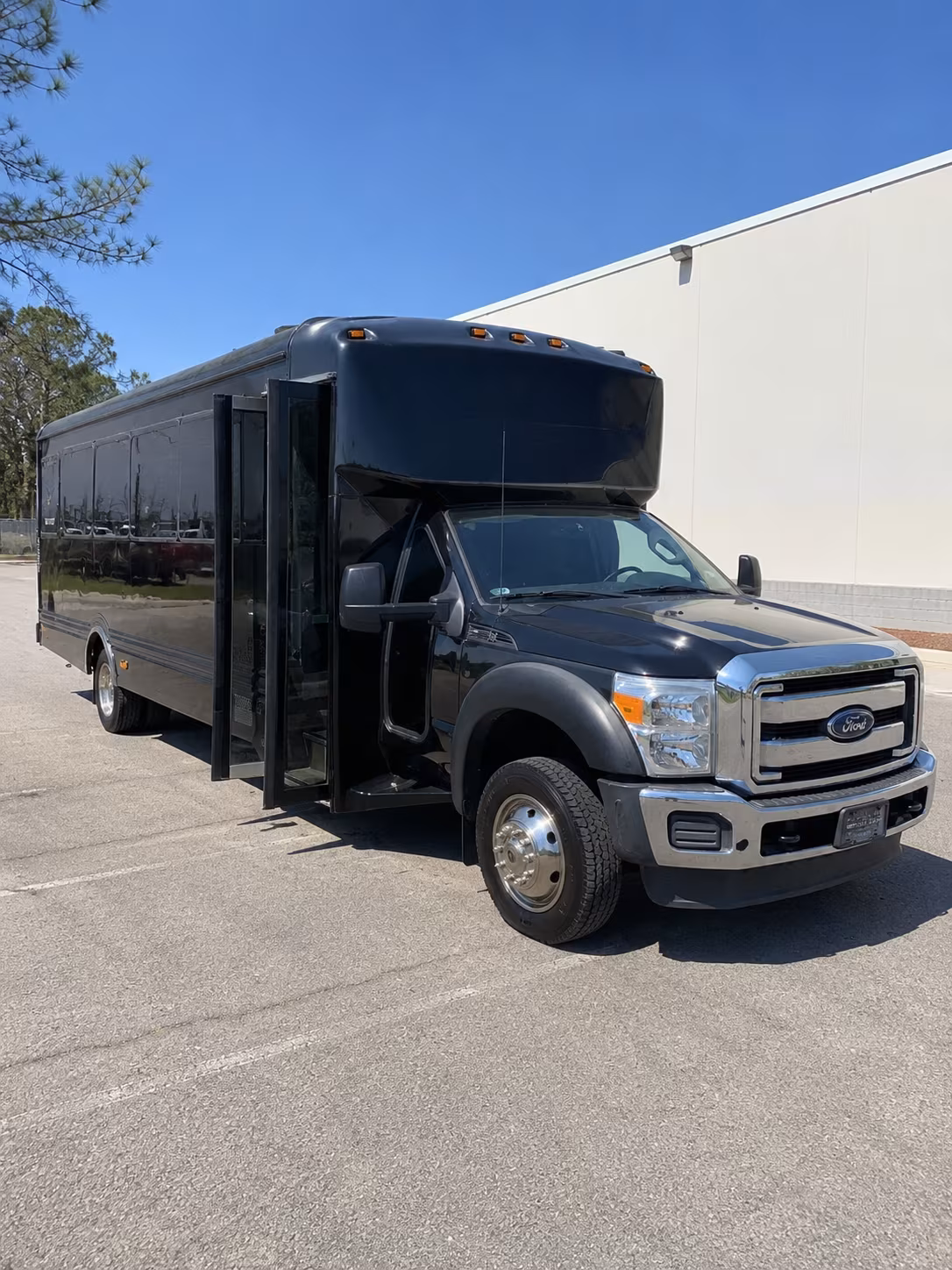 lincoln concerts live events at pinnacle bank arena beyond party bus