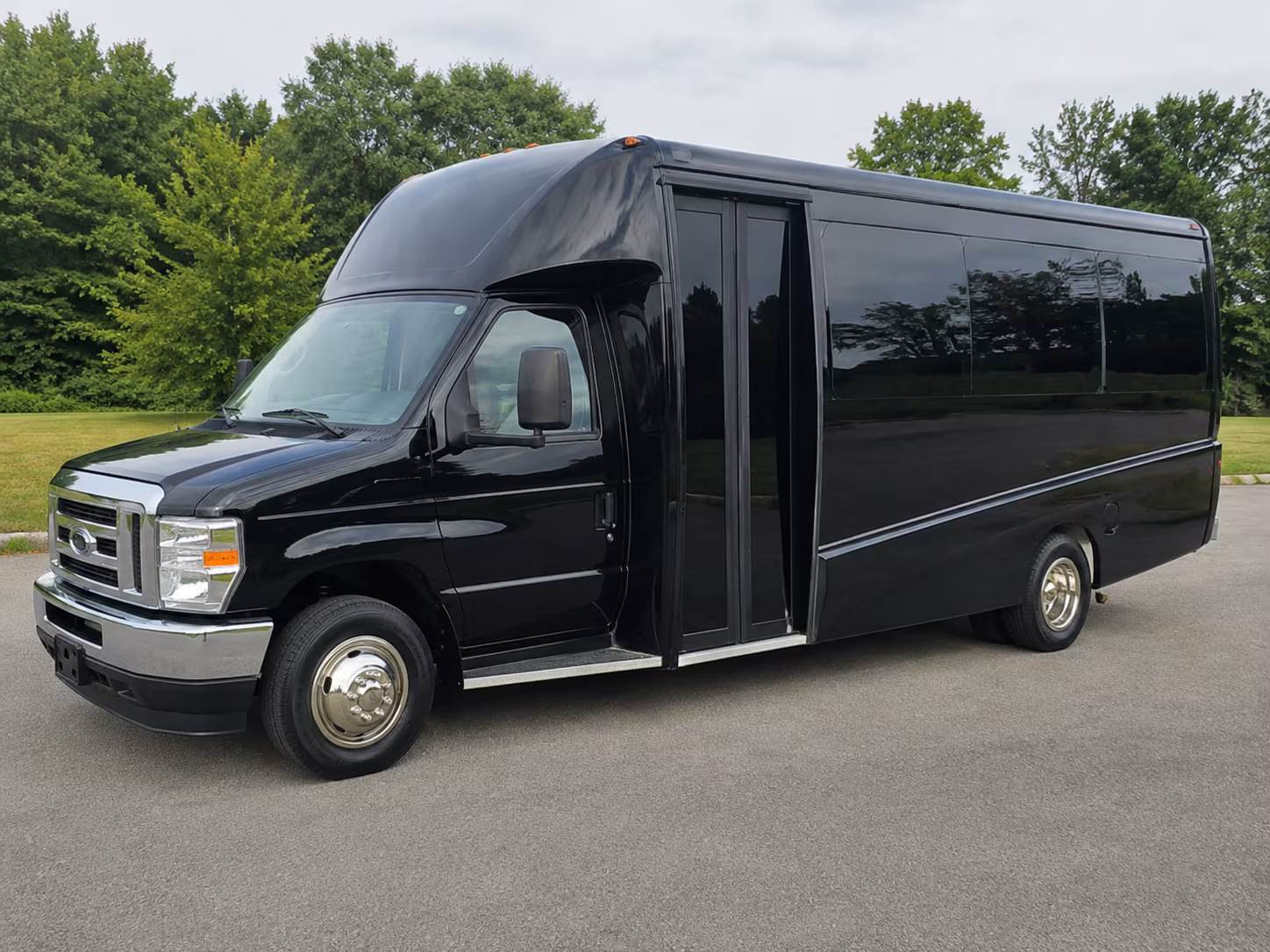 lincoln religious group transportation onboard seating