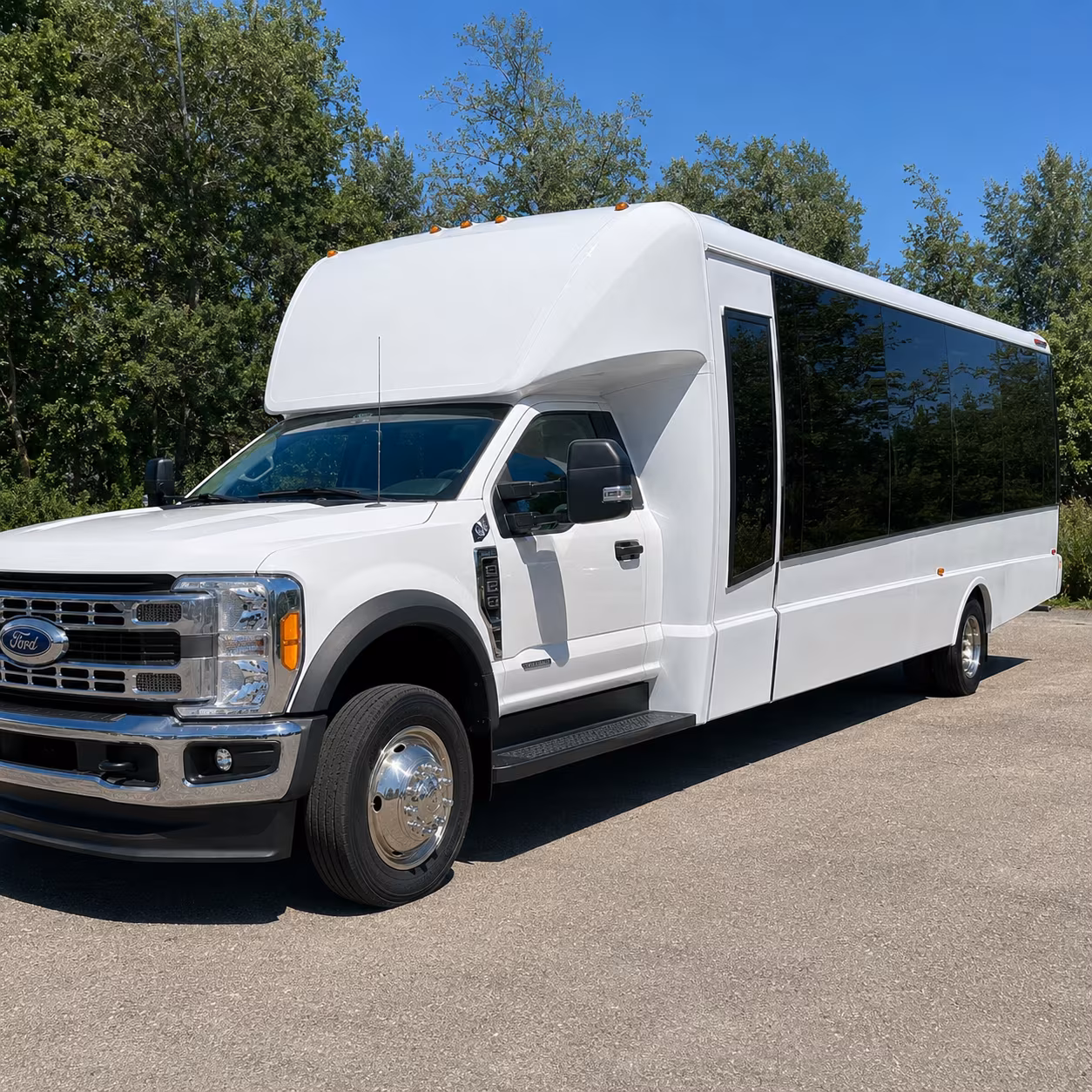 minibus rentals for smaller lincoln prom groups heading out together