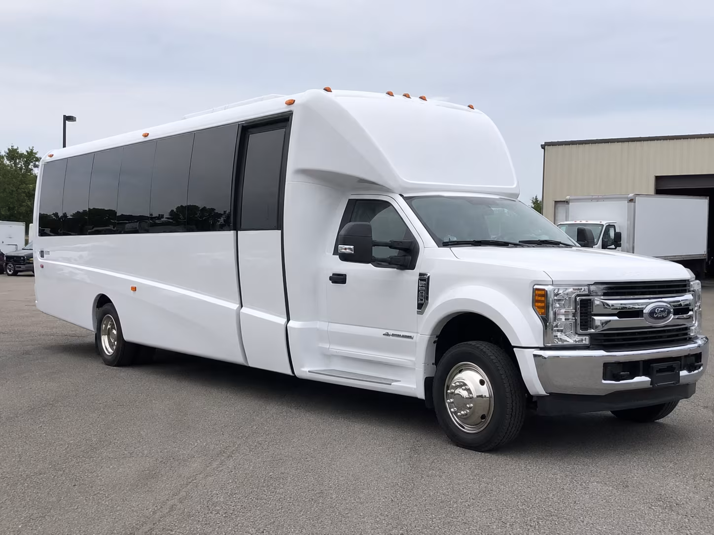 minibus wine tour rentals for smaller groups in the lincoln area