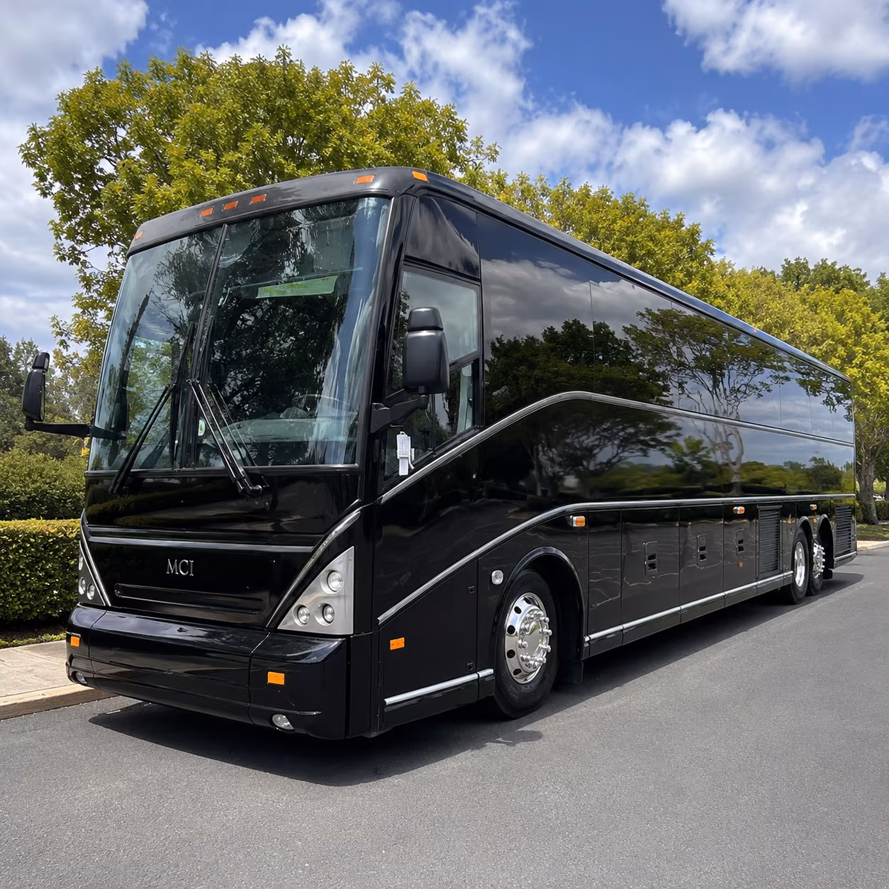 shuttle buses for lincoln s healthcare and hospital campuses