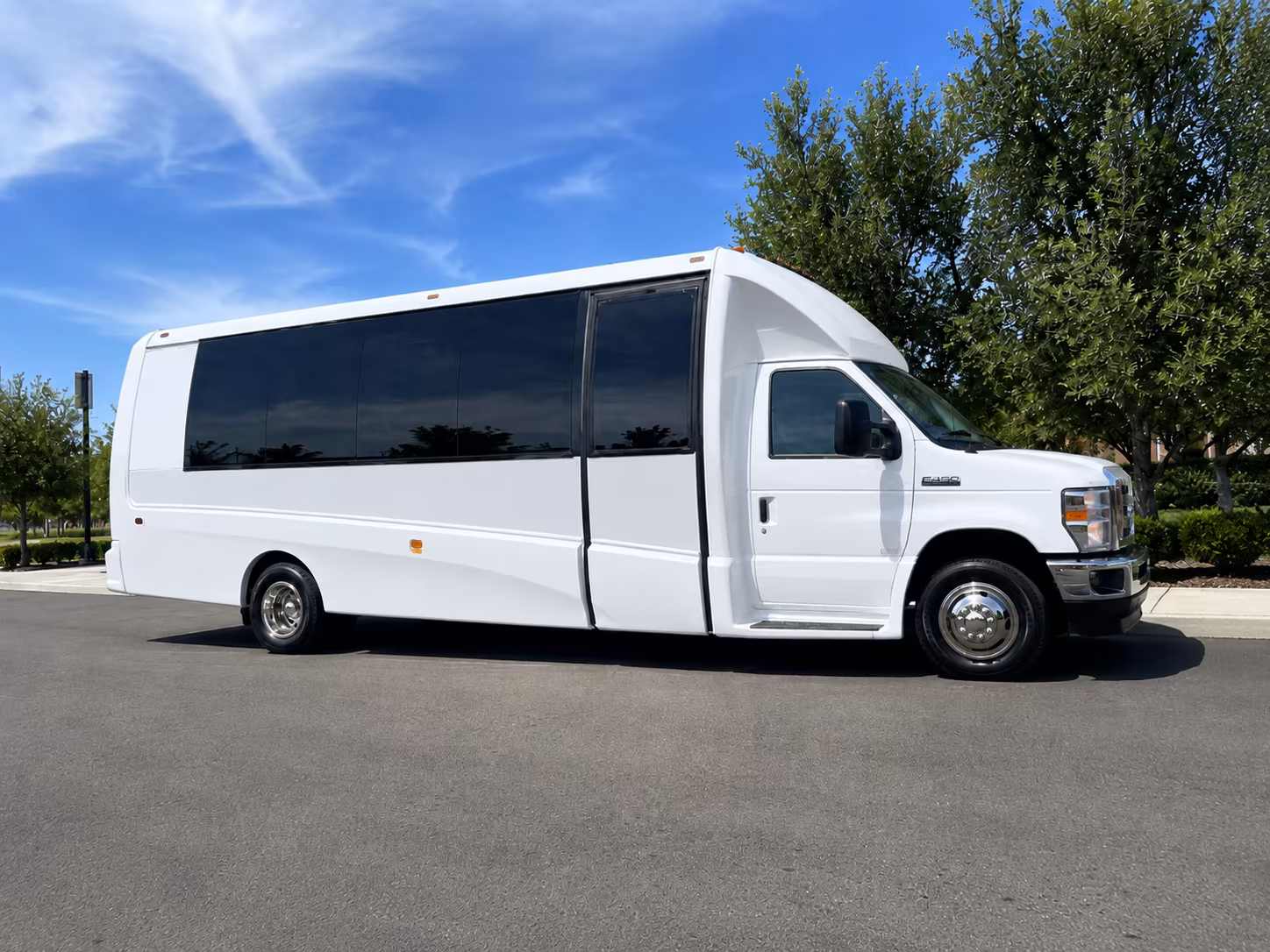 shuttle buses to bourbon theatre and rococo theatre concerts